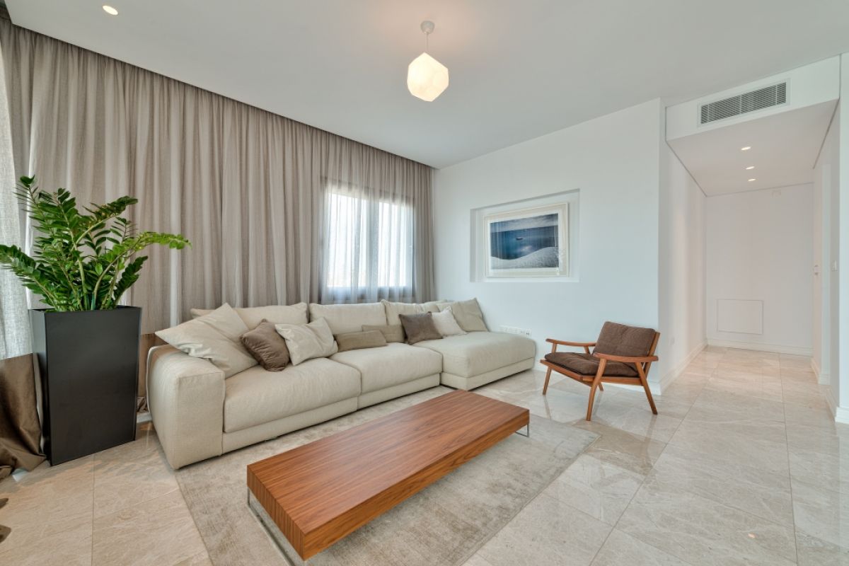 Квартира / Апартаменты in Лимассоле, Cyprus, 233 sq.m. - photo 197