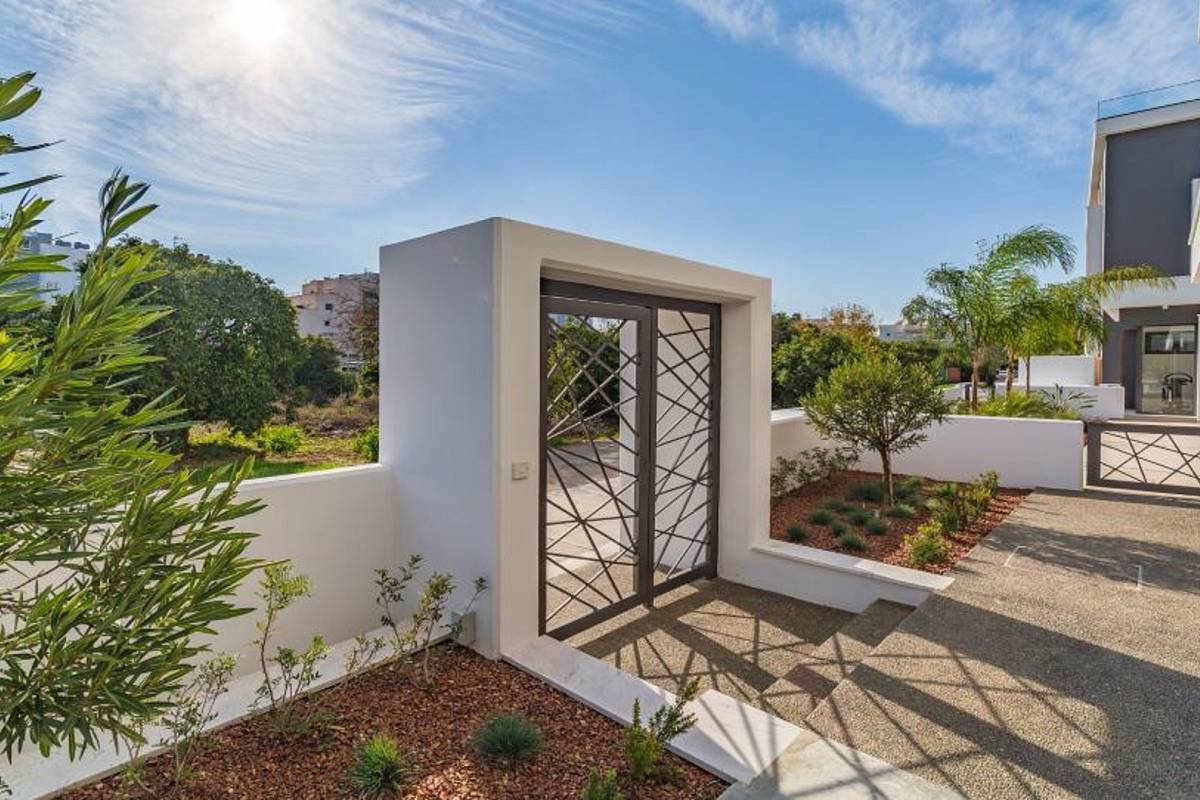 Квартира / Апартаменты in Лимассоле, Cyprus, 140 sq.m. - photo 28