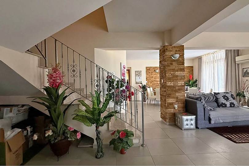 Квартира / Апартаменты in Ларнаке, Cyprus, 375 sq.m. - photo 1