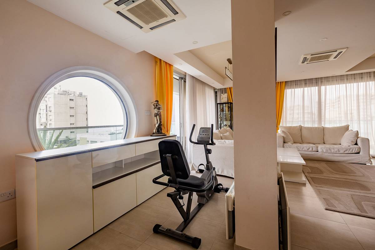Квартира / Апартаменты in Лимассоле, Cyprus, 350 sq.m. - photo 6