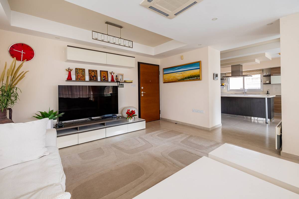 Квартира / Апартаменты in Лимассоле, Cyprus, 350 sq.m. - photo 4