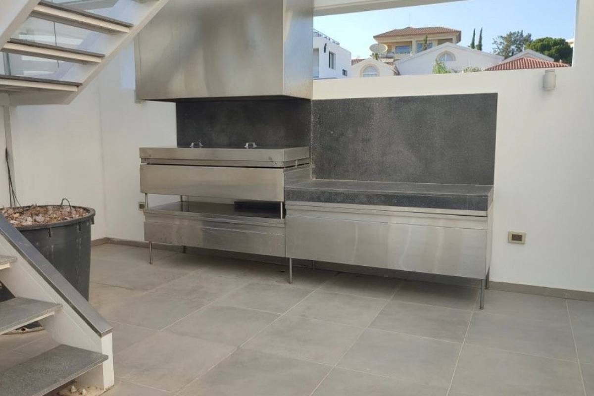 Квартира / Апартаменты in Лимассоле, Cyprus,  sq.m. - photo 18